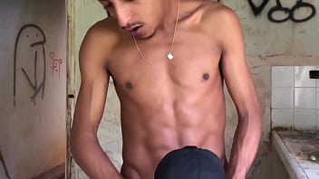 Macho Casado Deixou A Mulher Em Casa Pra Dar O Cu No Mato thumbnail