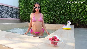 Morning bikini chill with me and berries