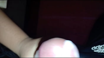 Temprano en la mañana escalofrío paja con enorme polla