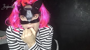 Hi i'm the kitten of your dreams do you want to play with me i'm waiting for you #1