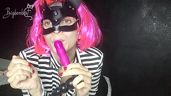 Hi i'm the kitten of your dreams do you want to play with me i'm waiting for you #1