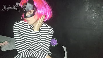 Hi i'm the kitten of your dreams do you want to play with me i'm waiting for you #1