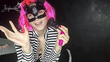 Hi i'm the kitten of your dreams do you want to play with me i'm waiting for you #1