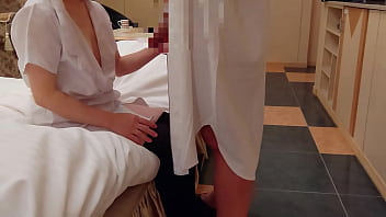ナースに気持ちよくして貰って、クンニでイカせてそのまま挿入、最後は中出し　コスプレ　素人撮影　フェラ
