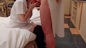 ナースに気持ちよくして貰って、クンニでイカせてそのまま挿入、最後は中出し　コスプレ　素人撮影　フェラ