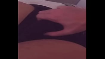 Despues De Unas Copas Toco El Culo De Mi Compa Por Primera Vez thumbnail