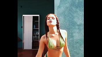 Deraah novinha 18 em ribeirao sensualizando