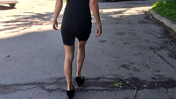 Sexy babe deep blowjob on staircase public sex