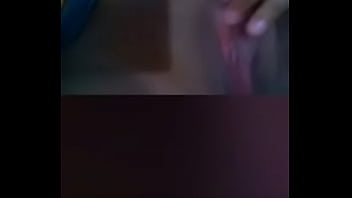 Novinha toda gozada e querendo mais