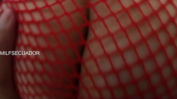 Lleno de saliva el pene de mi favorito