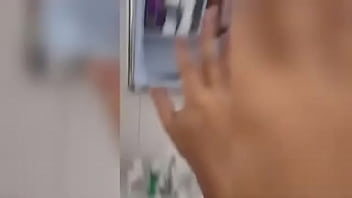 Gostosa faxineira que gosta de chupar