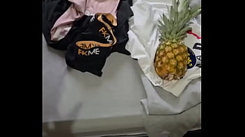 Me and jameshardyx93 must have had the wrong idea about the upside down pineapple thing ️what does i