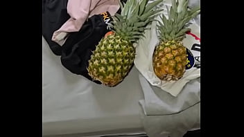 Me and jameshardyx93 must have had the wrong idea about the upside down pineapple thing ️what does i