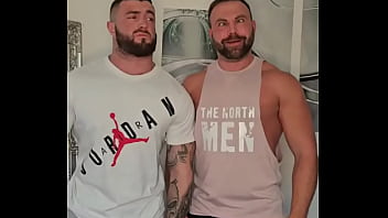 Me and jameshardyx93 must have had the wrong idea about the upside down pineapple thing ️what does i