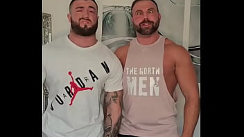 Me and jameshardyx93 must have had the wrong idea about the upside down pineapple thing ️what does i