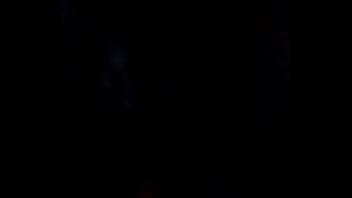 Socando na coroa negra de quatro