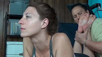 There's no better feeling than licking and smelling the perfect shapely feet of a goddess ️nadya rubinski w