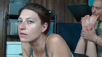 There's no better feeling than licking and smelling the perfect shapely feet of a goddess ️nadya rubinski w