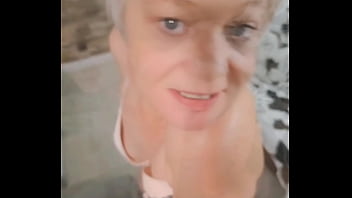 En position tu as plus cas écarter et me la mettre ou tu veux dans mon cul j'