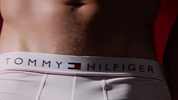 Rafael Nadal Takes It All Off thumbnail