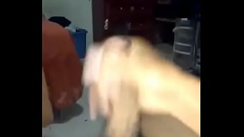 Otra vez el chavito enseñandome el cuerpo