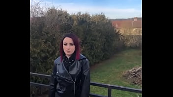 ️flashback ️bombyxclochette pendant son interview sur j&m fait pas chaud à nancy heureusement qu