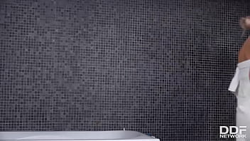 Bombshell gets dirty with her dildo