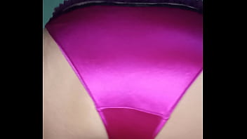 Modelando braga satinada rosita croosdresing