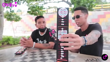 Sueña con tener un peñe entre sus piernas