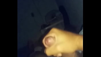 Meu primo batendo uma na madrugada