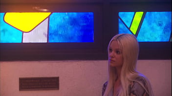 After losing a game of pool she gives her ass to her husband