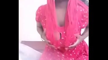 Pinky tight pussy under pant