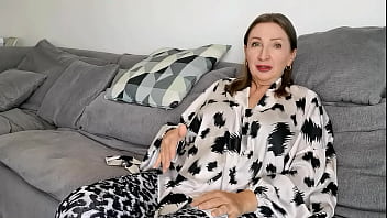 Mature stepmom caught watching porn amazing is nearby Mature stepmom caught watching porn amazing is nearby