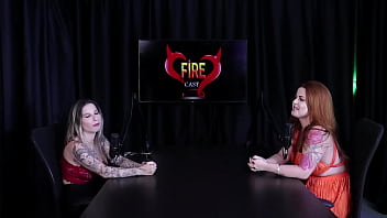 Ruiva safada mostra seus enormes peitos após dizer que sempre foi exibida nunca fez menage participou da casa das pimentinhas vai sambar no carnaval e seu lugar inusitado isadora closel