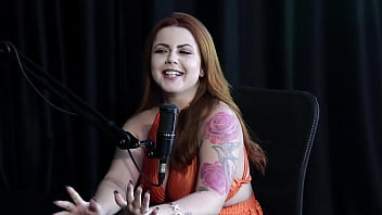 Ruiva safada mostra seus enormes peitos após dizer que sempre foi exibida nunca fez menage participou da casa das pimentinhas vai sambar no carnaval e seu lugar inusitado isadora closel