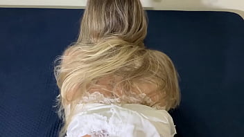 Preparando o cuzinho da minha meia irmã