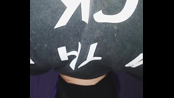 Me fascina que me mamen mi culito que está bien apretadito