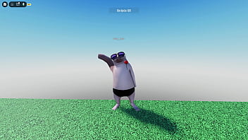 Garoto com pauzão dança enquanto ouve gemido da garota gostosa