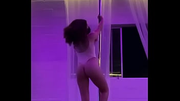 Lil dance for sum dick