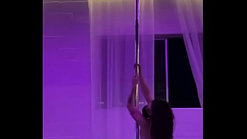 Lil dance for sum dick