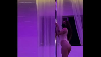 Lil dance for sum dick