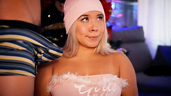 Greedy blonde exhibits her sex life on the internet wants to become a pornstar