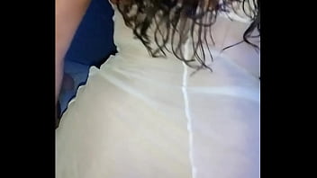 Como é bom subir em cima desse pau e sentir tudo dentro da minha bucetinha