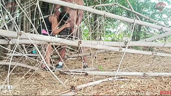 Comi a esposa do meu amigo no matagal