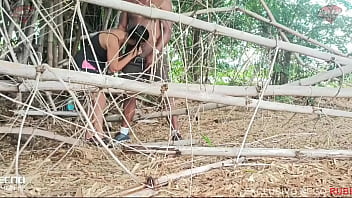 Comi a esposa do meu amigo no matagal