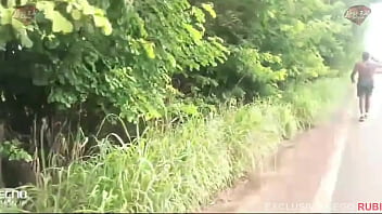 Comi a esposa do meu amigo no matagal