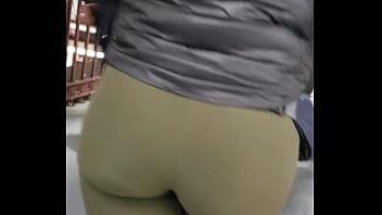 Her booty dont stop