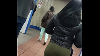 Her booty dont stop
