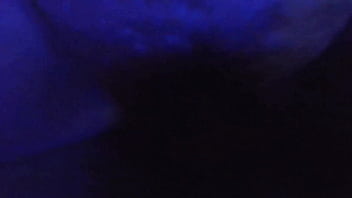 Qué rica y jugoga tiene su chuchita esta mujer y al final se ríe como una loca