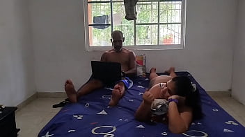 Hijastra muy puta seduce con su culo a viejo asqueroso de su padrastro para que le haga la tarea luego termina en una dura y delicisa follada y con el culo lleno de leche Hijastra muy puta seduce con su culo a viejo asqueroso de su padrastro para que le haga la tarea luego termina en una dura y delicisa follada y con el culo lleno de leche